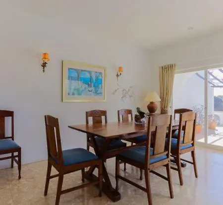 Sleeps 8 Pool