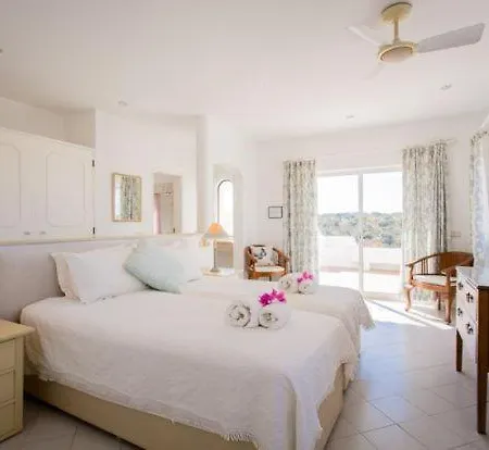 Sleeps 8 Pool Galvana